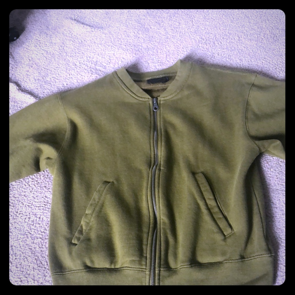 cute sweater good condition